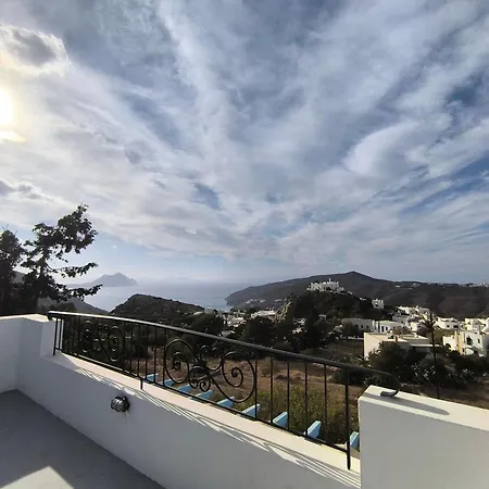 Semesterbostad Fenia