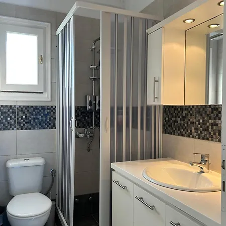 Fenia Semesterbostad *