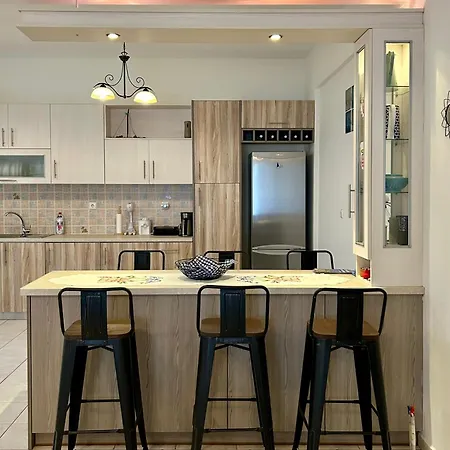 Semesterbostad Fenia *