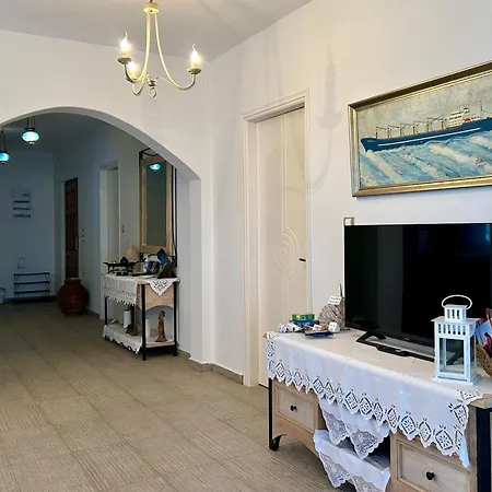 Semesterbostad Fenia