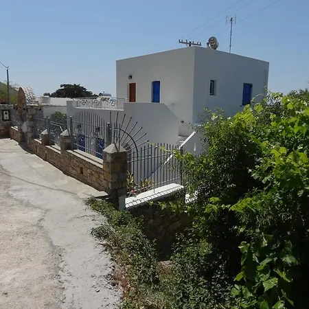 Fenia Semesterbostad