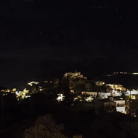 Semesterbostad Fenia