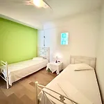 Fenia * Egíali