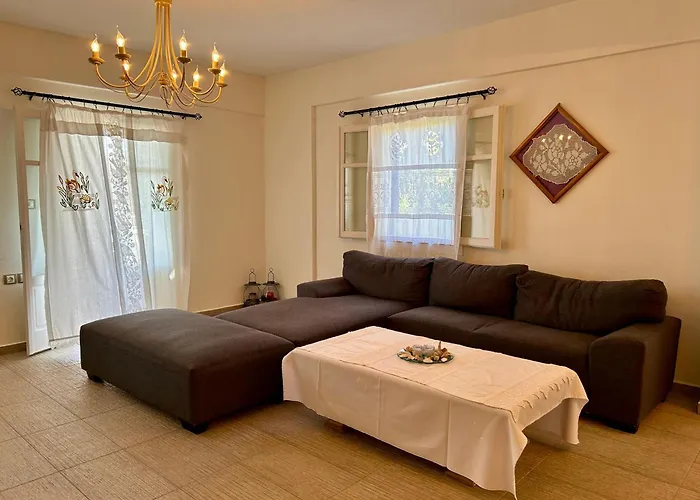 Fenia * 艾吉亚里